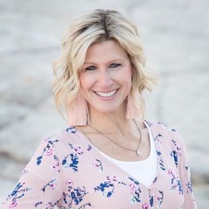 Meet your Posher, Camille